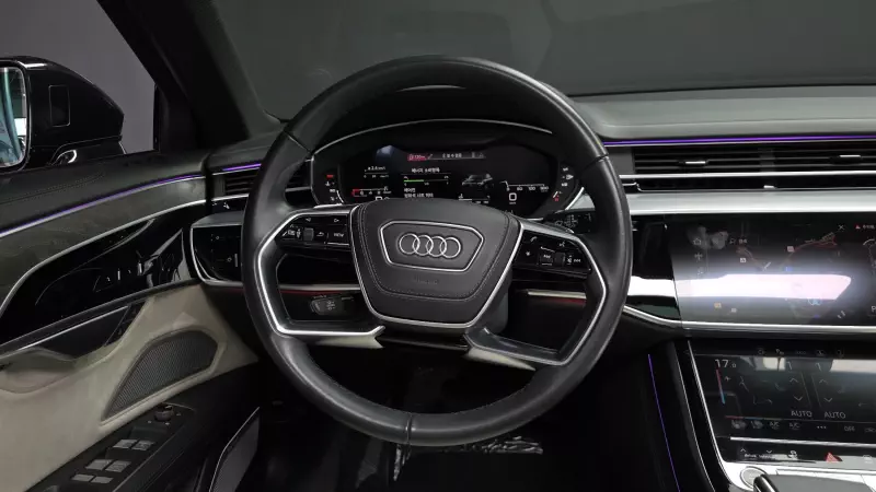 Audi A8