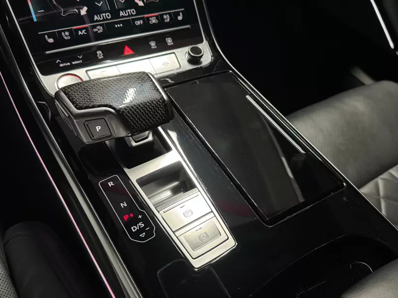 Audi S8