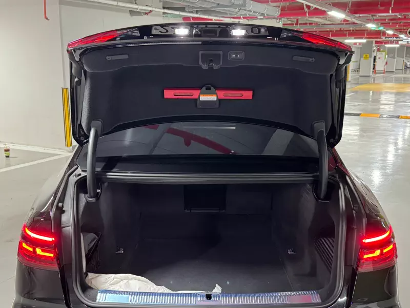 Audi S8