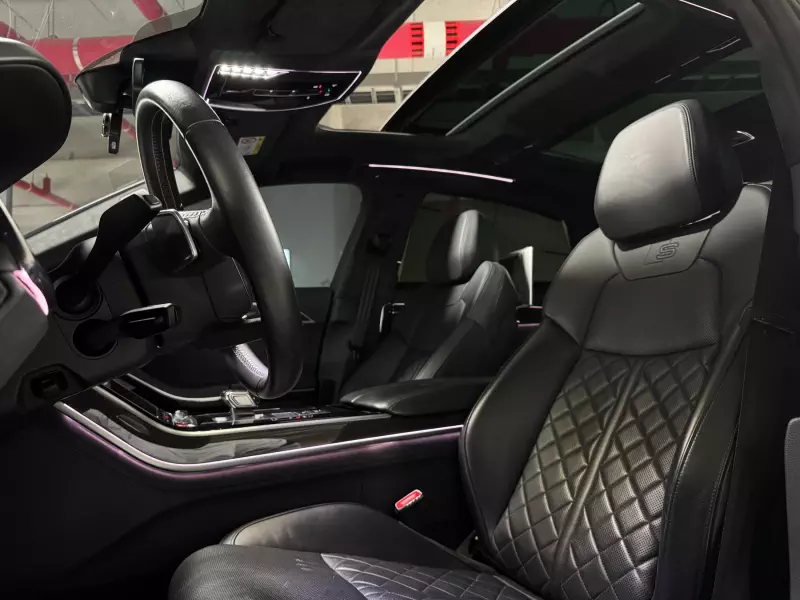 Audi S8