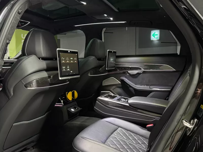 Audi S8