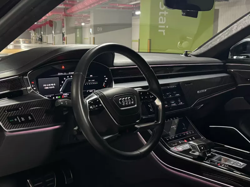 Audi S8