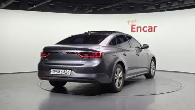 Renault SM6