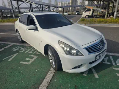 Infiniti G37