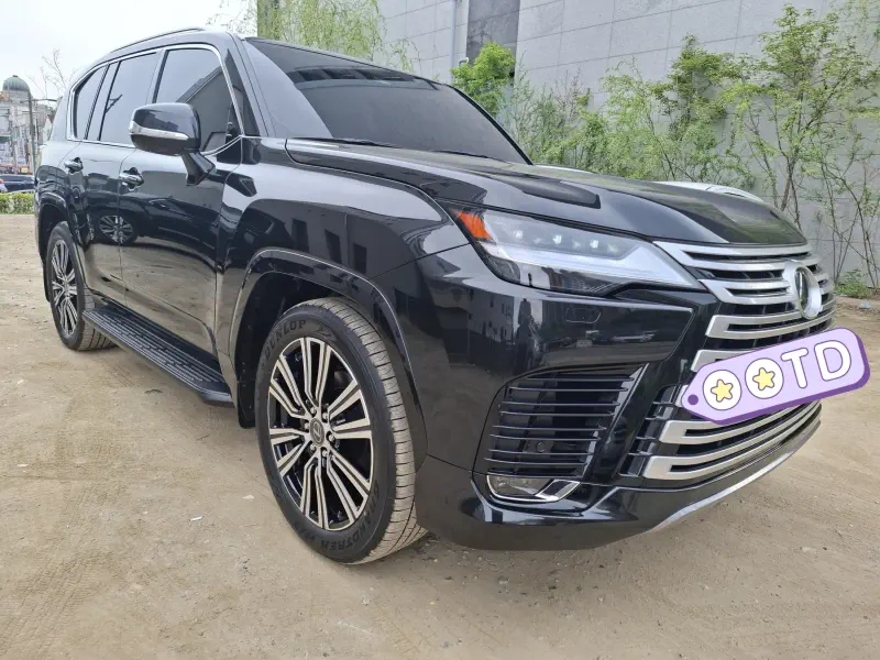 Lexus LX
