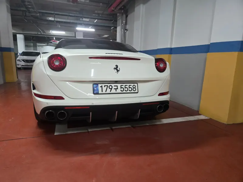 Ferrari CALIFORNIA