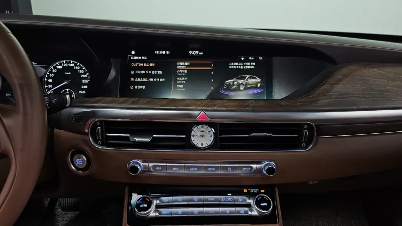 Genesis G90