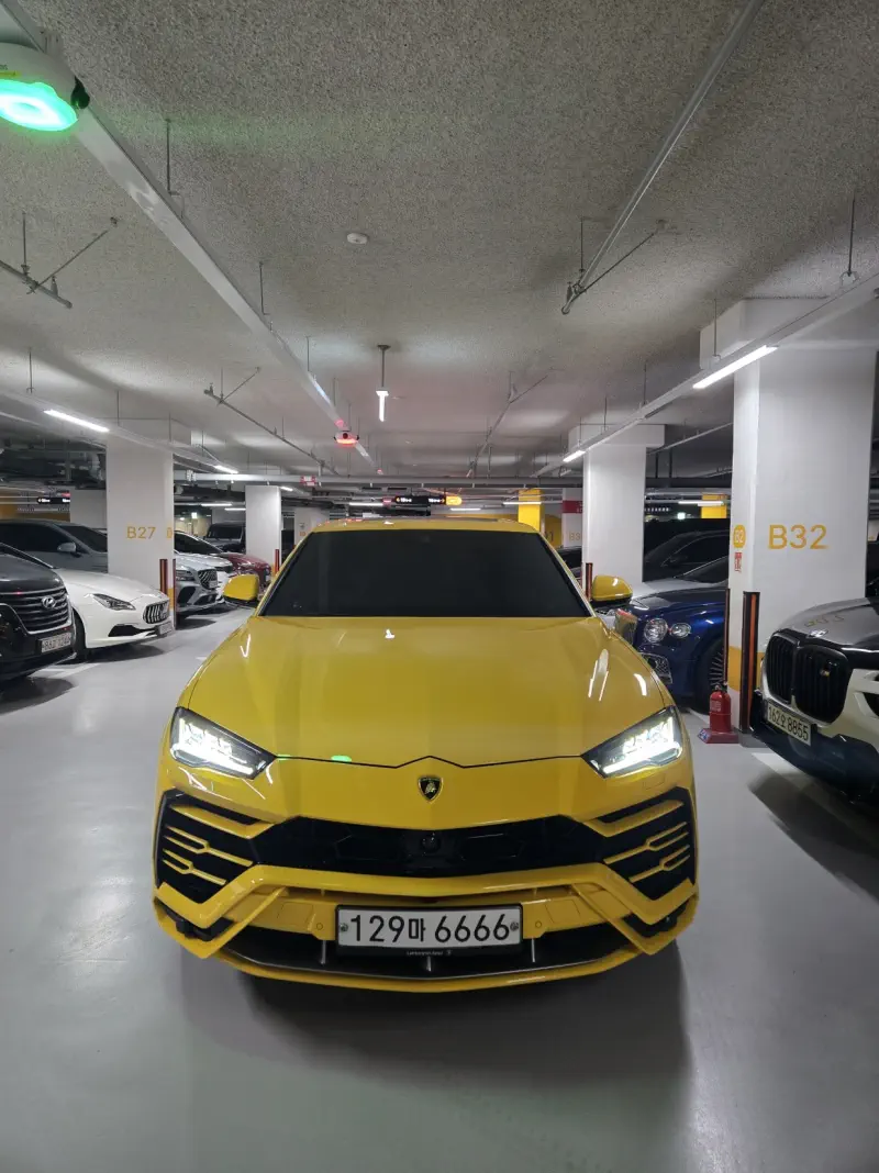 Lamborghini URUS