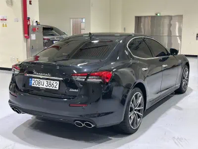 Maserati GHIBLI
