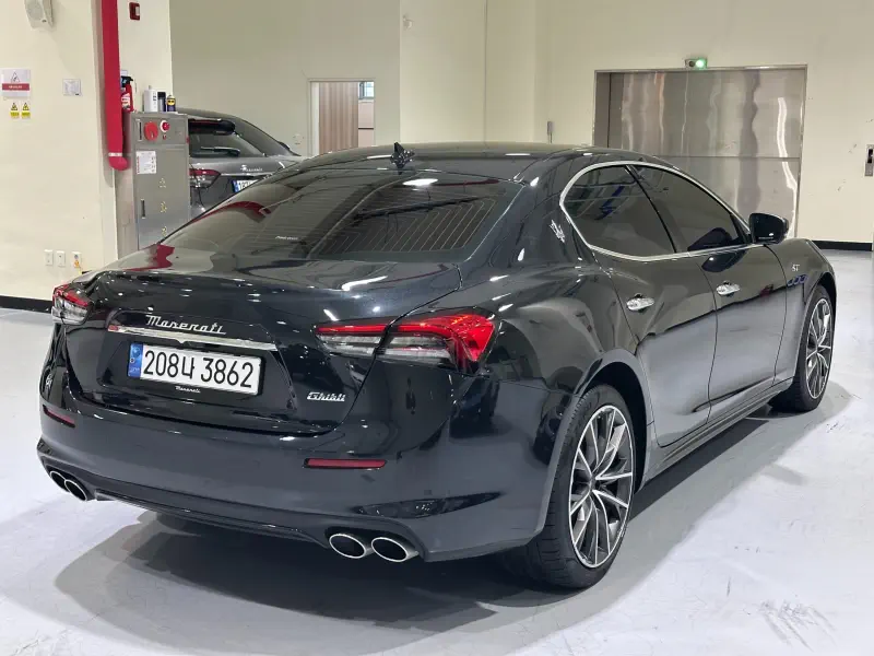 Maserati GHIBLI