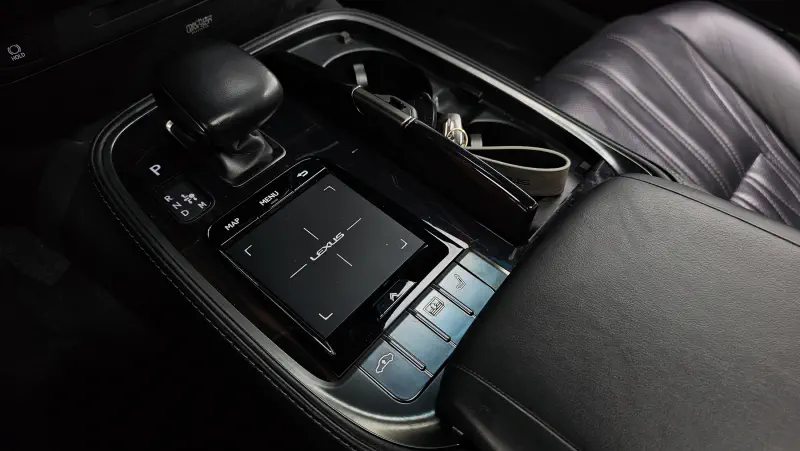 Lexus LS