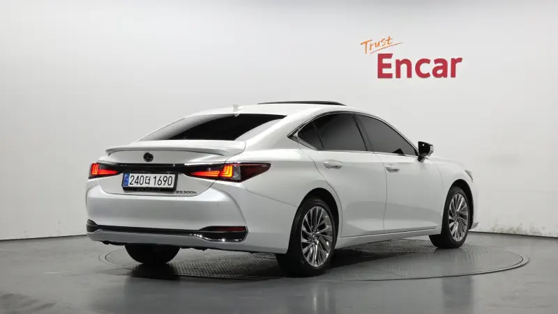 Lexus ES300h