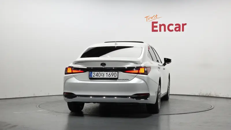 Lexus ES300h