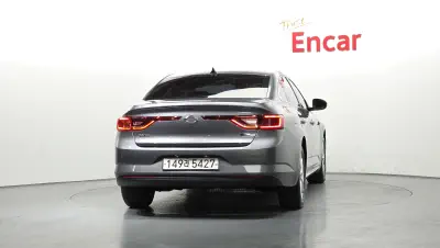 Renault SM6