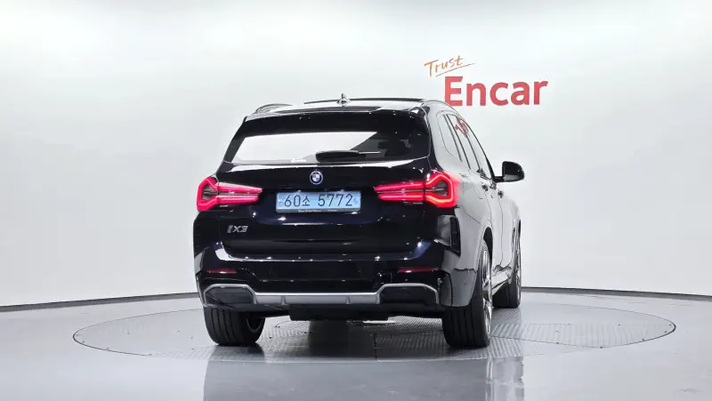 BMW iX3