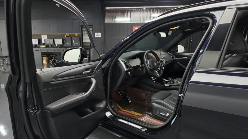 BMW iX3