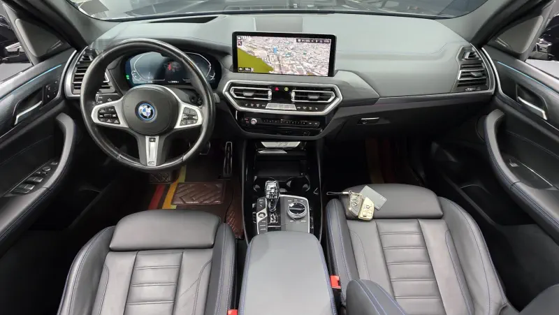 BMW iX3
