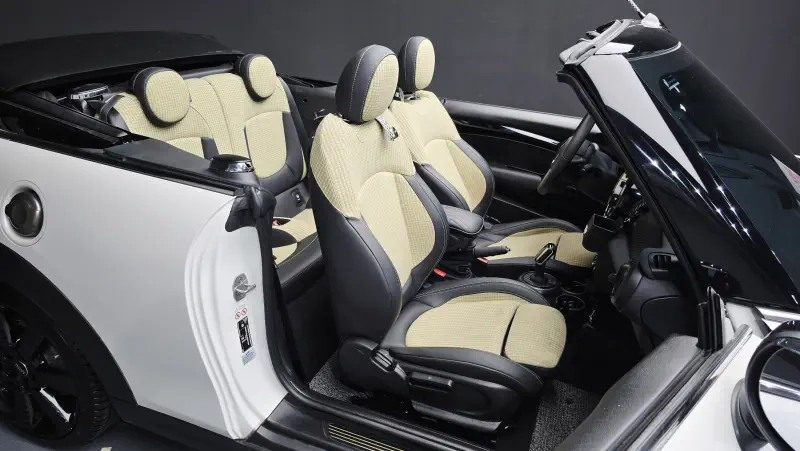 MINI Cooper Convertible