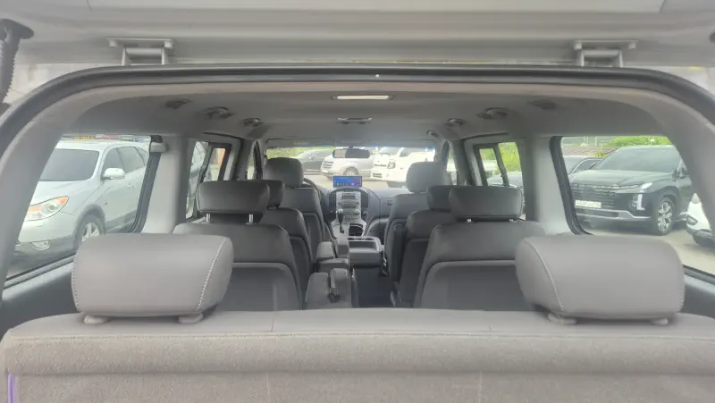 Hyundai Grand Starex