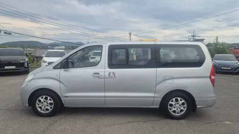 Hyundai Grand Starex