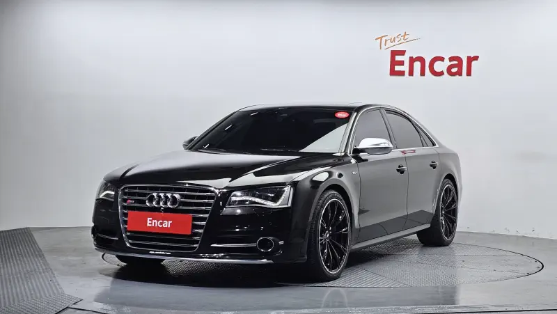 Audi S8