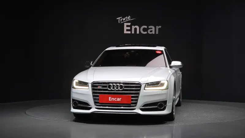 Audi S8