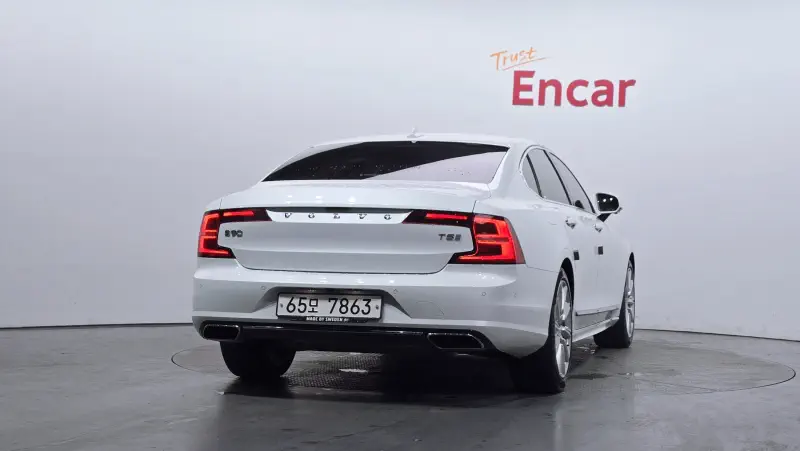 Volvo S90