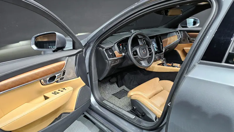 Volvo S90