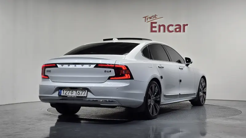 Volvo S90