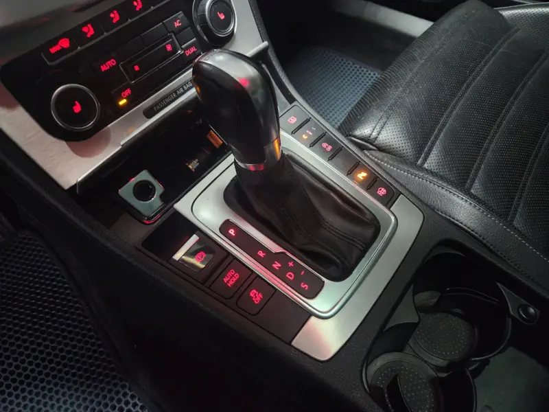 Volkswagen PASSAT CC