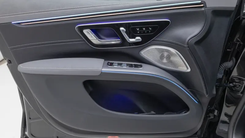 Mercedes-Benz EQS SUV