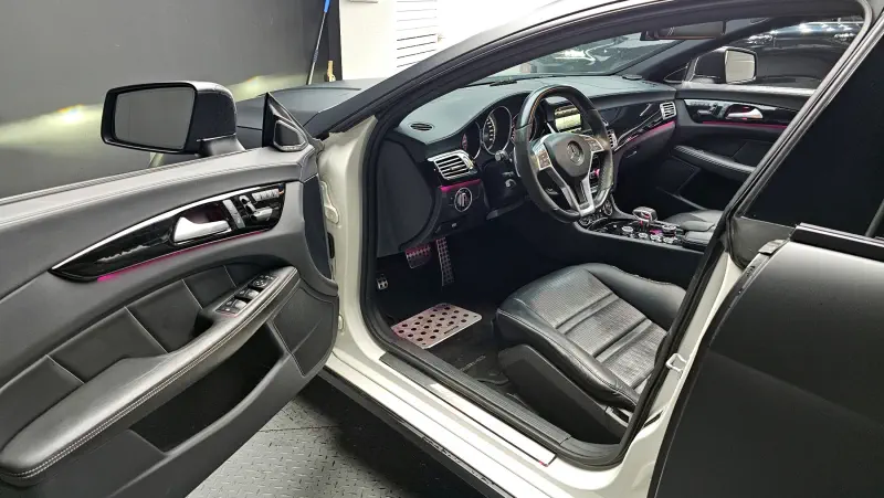 Mercedes-Benz CLS-Class