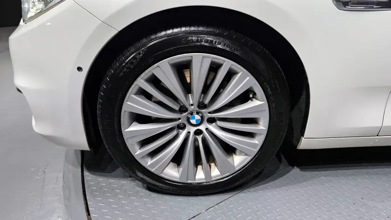 BMW 5-Series Gran Turismo