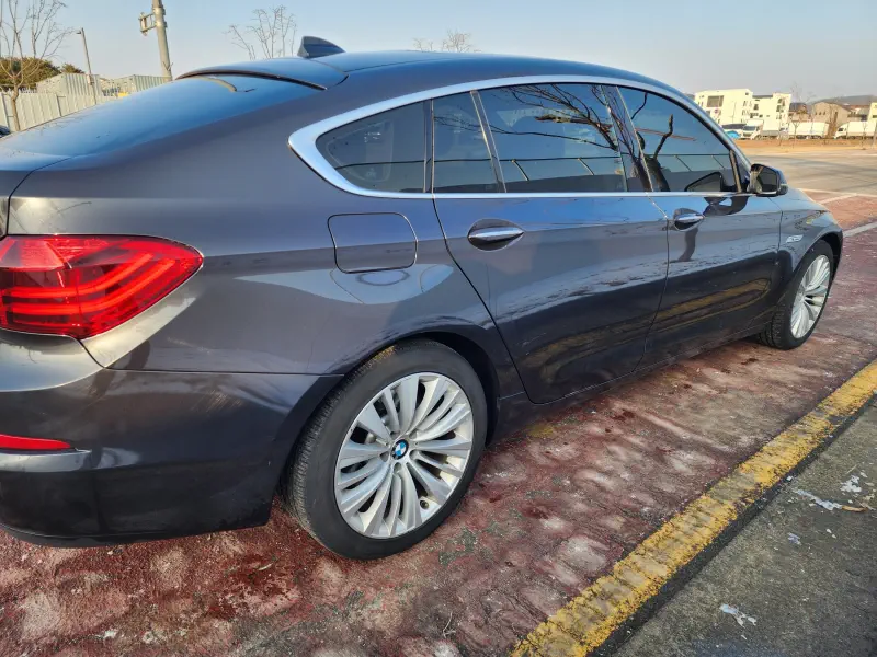 BMW 5-Series Gran Turismo