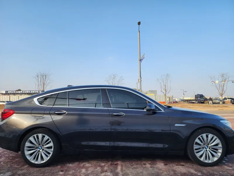 BMW 5-Series Gran Turismo