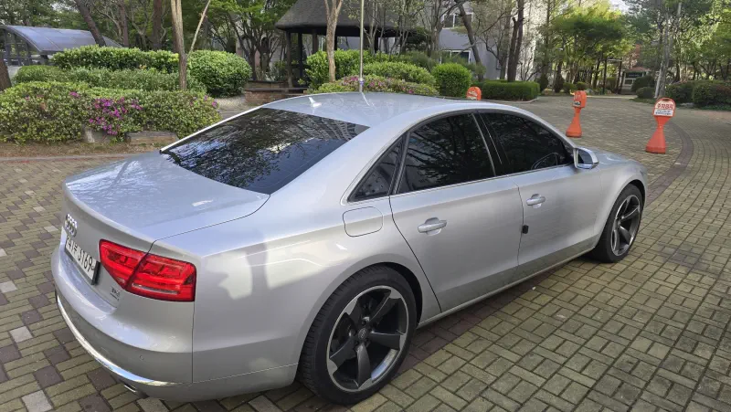 Audi A8