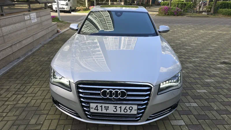 Audi A8