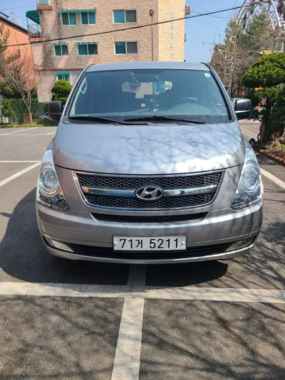 Hyundai Grand Starex
