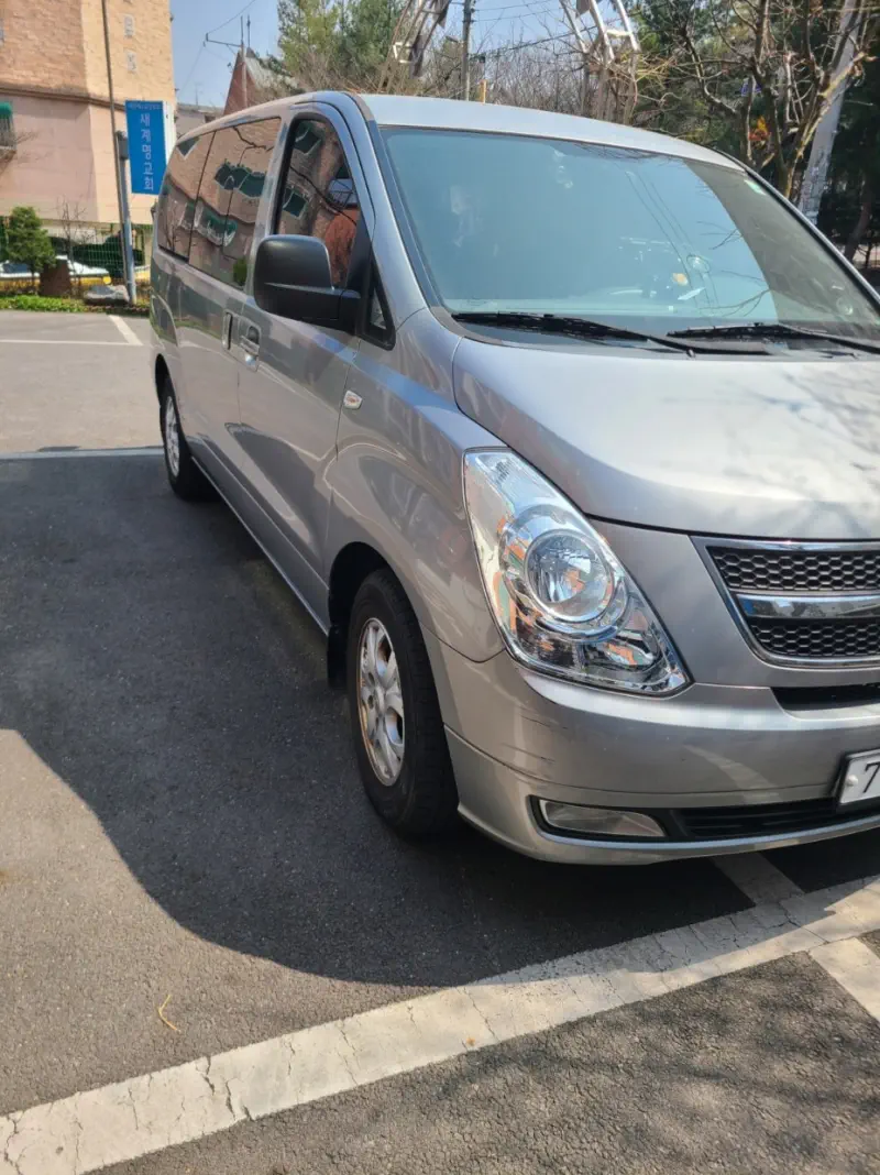 Hyundai Grand Starex