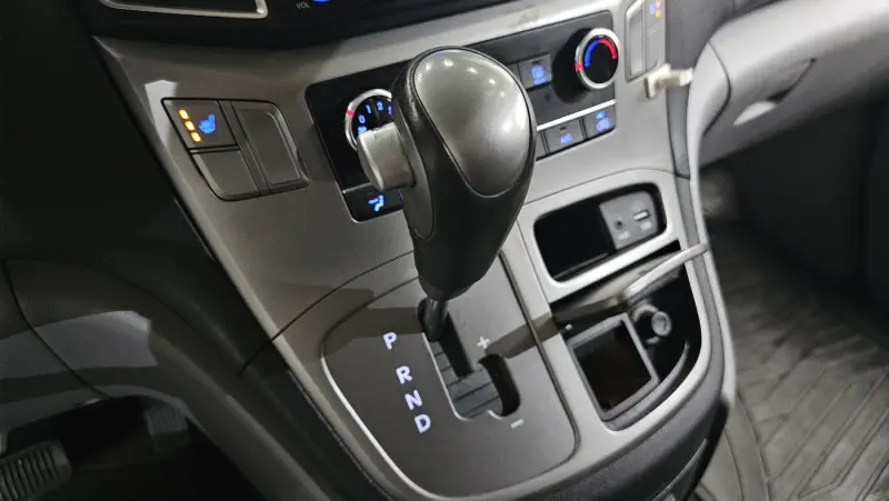 Hyundai Grand Starex