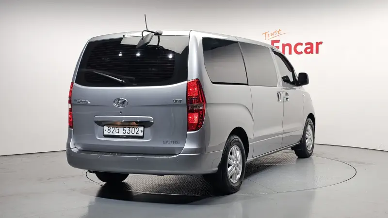 Hyundai Grand Starex