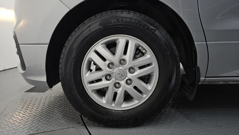 Hyundai Grand Starex