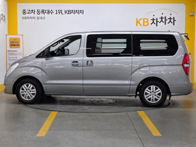 Hyundai Grand Starex