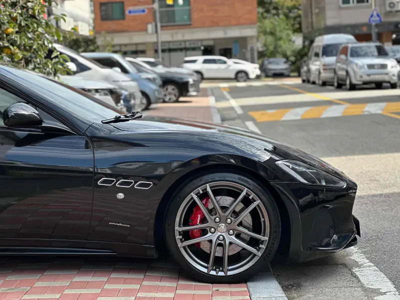 Maserati GRANTURISMO