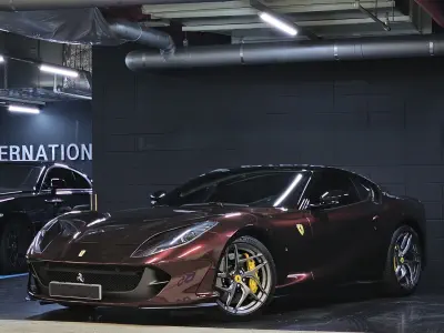 Ferrari 812