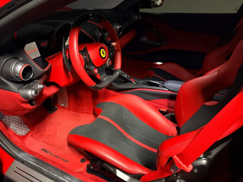 Ferrari 812