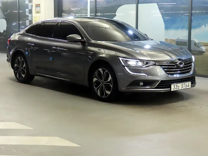 Renault SM6