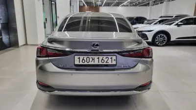 Lexus ES300h