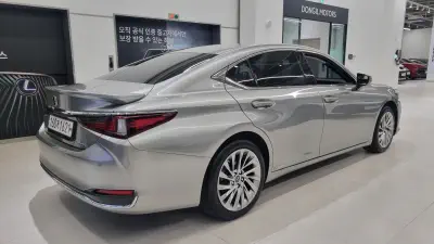 Lexus ES300h