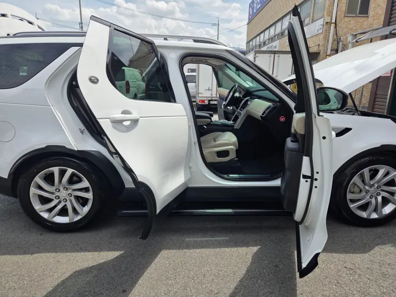 Land Rover DISCOVERY